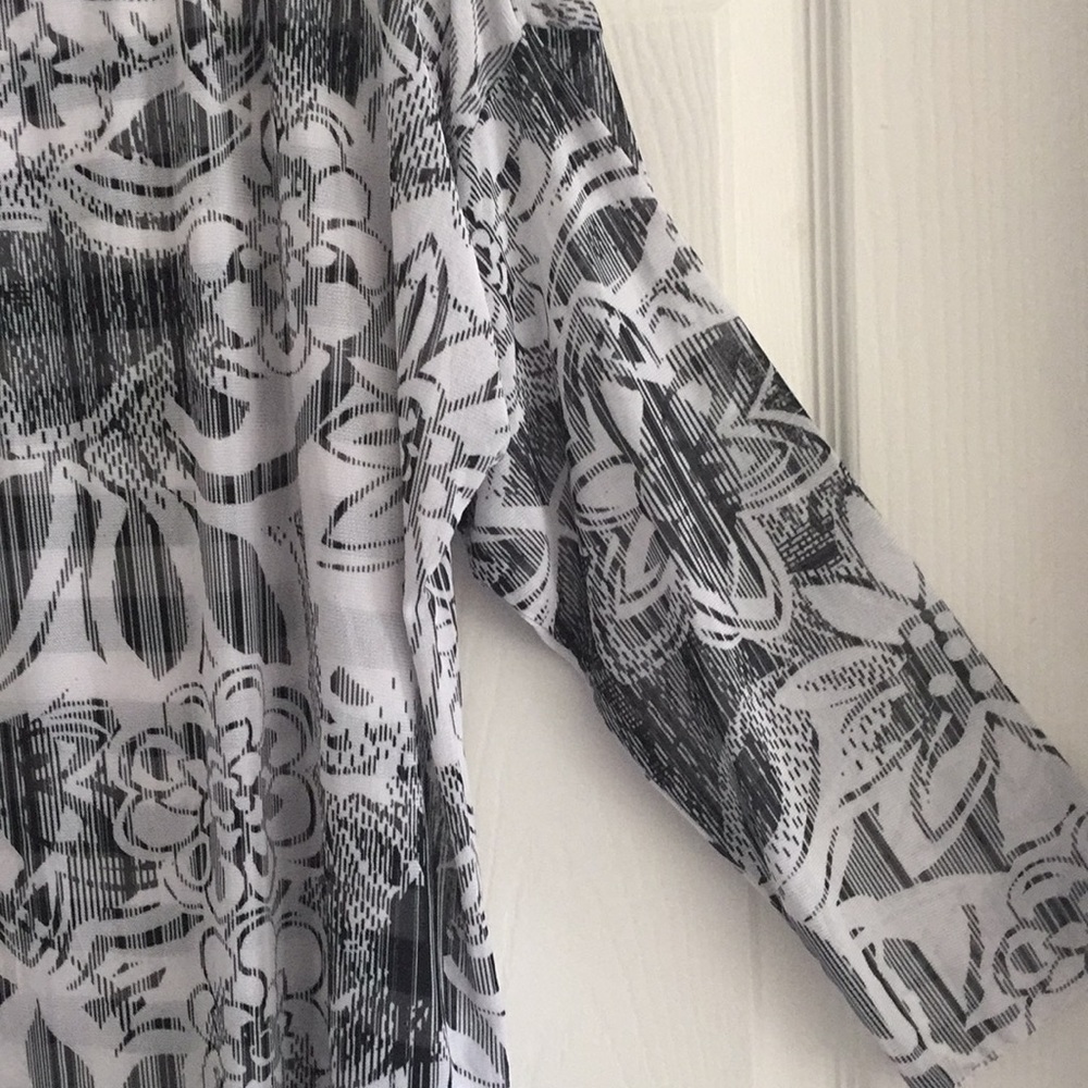 Ruby Rd Black & White Mesh Overlay Medium - Picture 5 of 6